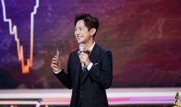 娱乐博主爆料何炅视频