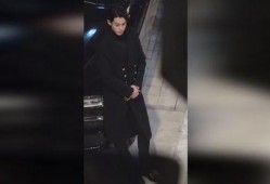 王鹤棣吃瓜的眼神娱乐,揭秘娱乐圈幕后真相